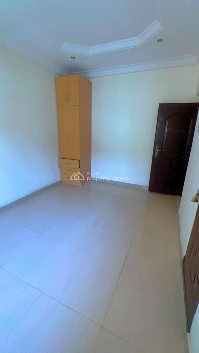 a Newly Renovated 3bedroom Apartment with  Bq, Sangotedo Ajah Lekki Lagos Nigeria, Sangotedo, Ajah, Lagos, Block of Flats for Sale