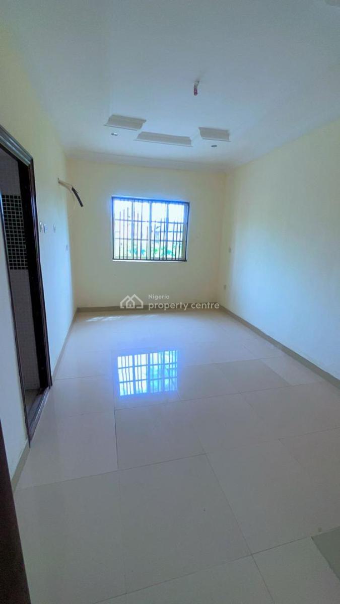 a Newly Renovated 3bedroom Apartment with  Bq, Sangotedo Ajah Lekki Lagos Nigeria, Sangotedo, Ajah, Lagos, Block of Flats for Sale
