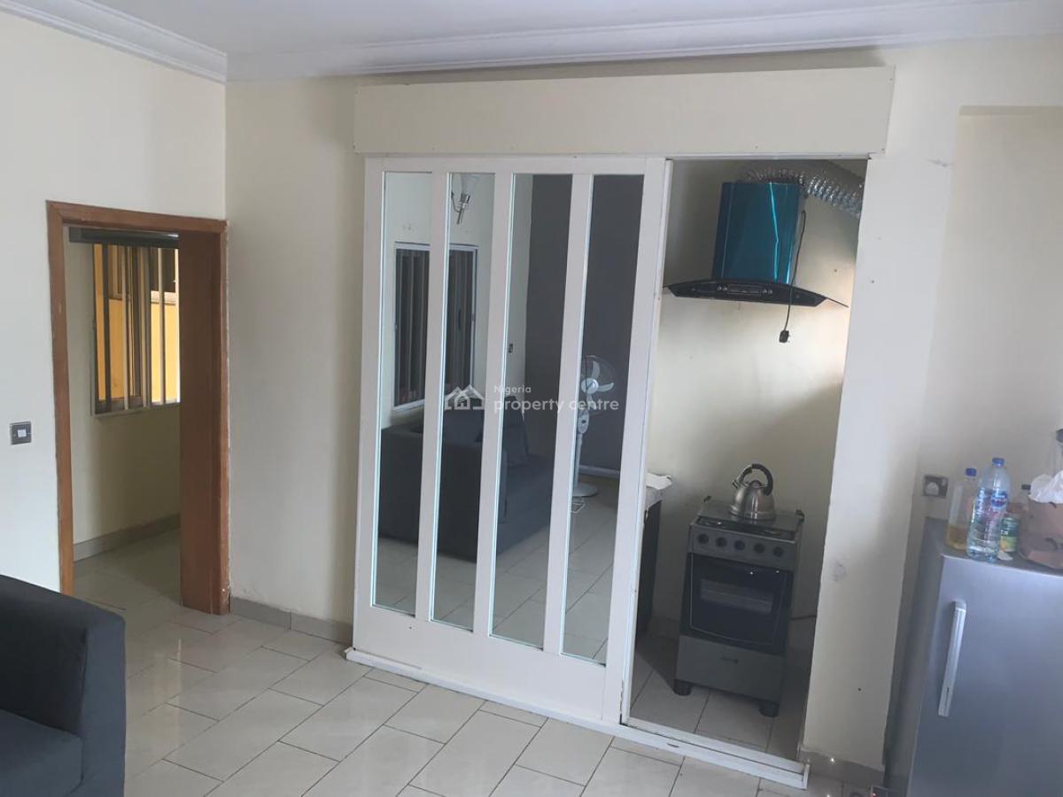 Executive Serviced Mini Flat, Upstairs, Off Admiralty Way, Lekki Phase 1, Lekki, Lagos, Mini Flat (room and Parlour) for Rent