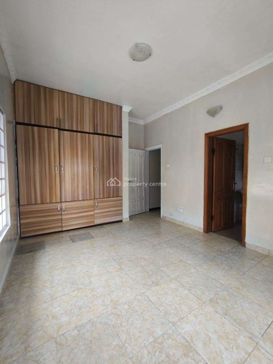 Well Renovated 4 Bedroom Prototype, Northern Foreshore Estate, Lekki, Lagos, Detached Duplex for Rent