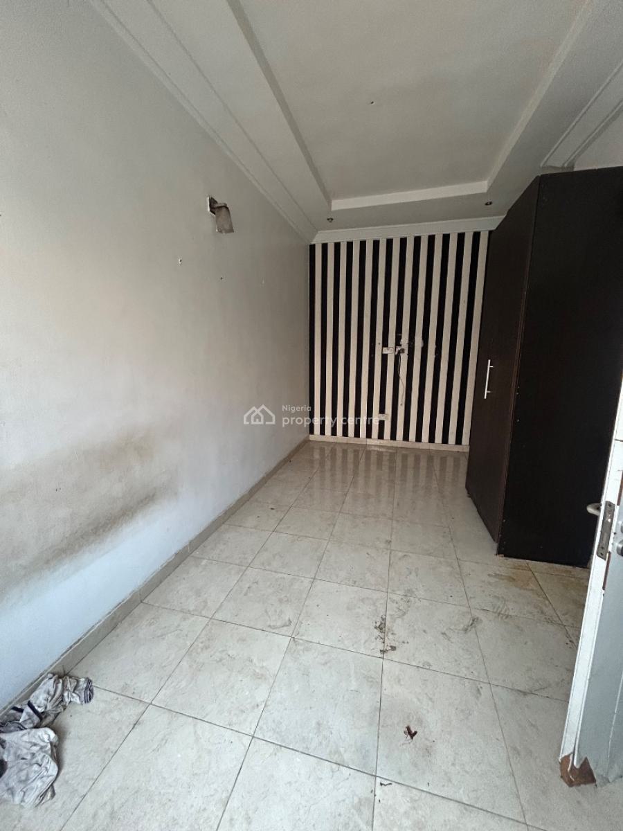 Well Maintained Spacious Self Contain, Canal West Estate, Osapa, Lekki, Lagos, Self Contain (single Rooms) for Rent