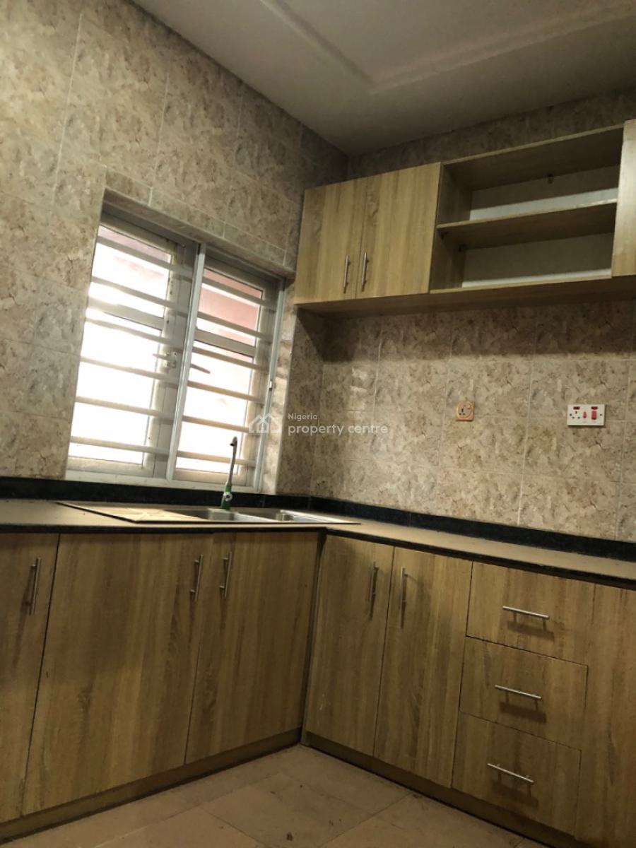 Lovely 3 Bedroom Flat, Makogi, Magboro, Ogun, Flat / Apartment for Rent