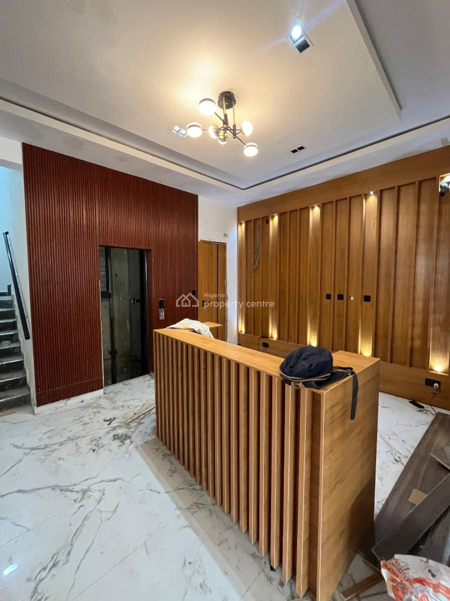 2 Bedroom Apartment, Lekki Phase 1, Lekki, Lagos, House for Sale