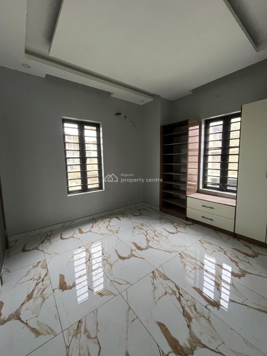 2 Bedroom Apartment, Lekki Phase 1, Lekki, Lagos, House for Sale
