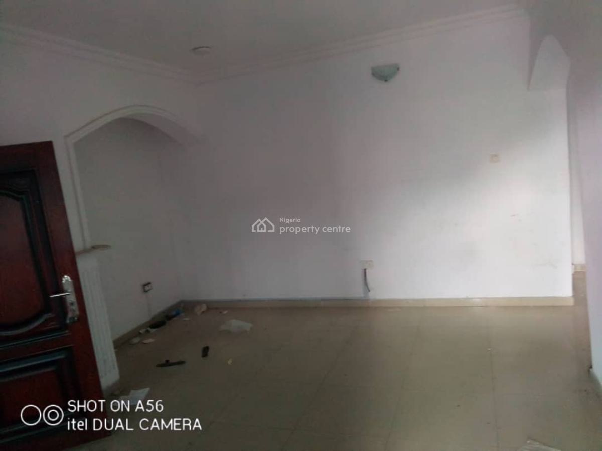 2 Bedroom Flat Upstairs Bring Your Generator, Jakande, Lekki, Lagos, Flat / Apartment for Rent