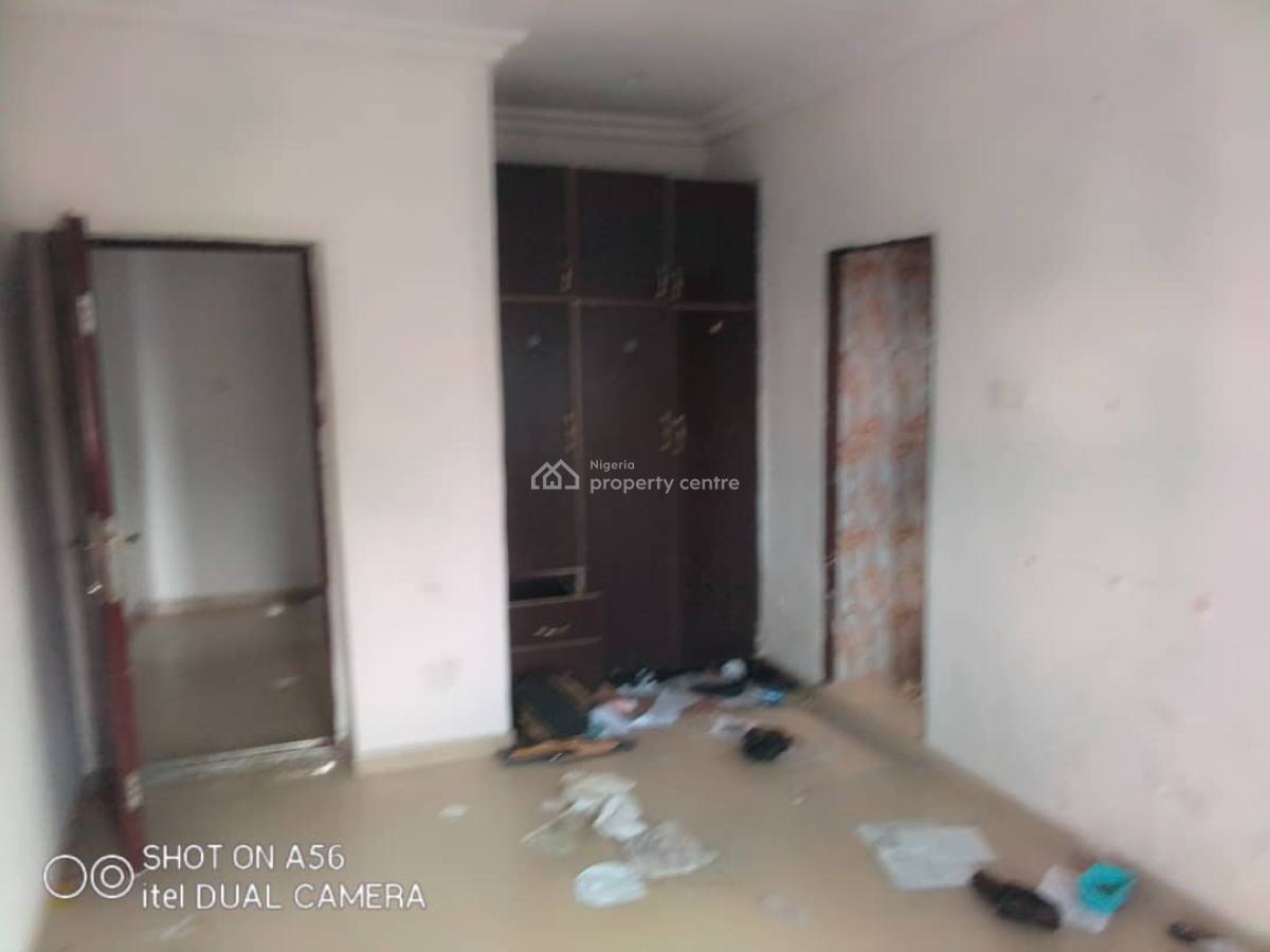2 Bedroom Flat Upstairs Bring Your Generator, Jakande, Lekki, Lagos, Flat / Apartment for Rent