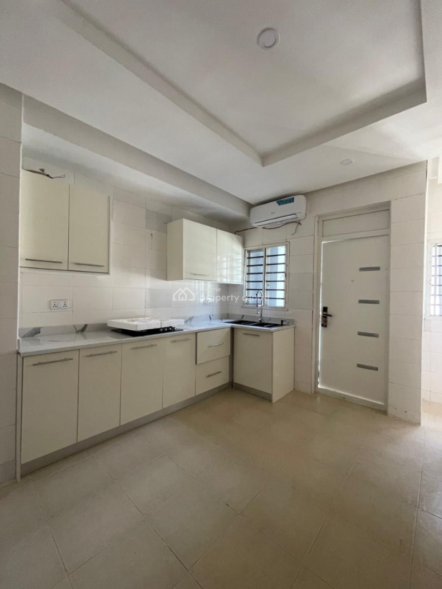 Exquisitely Built 4 Bedroom Terraced Duplex W/ 2bq & Self Compound, Lekki Phase 1, Lekki, Lagos, Terraced Duplex for Sale
