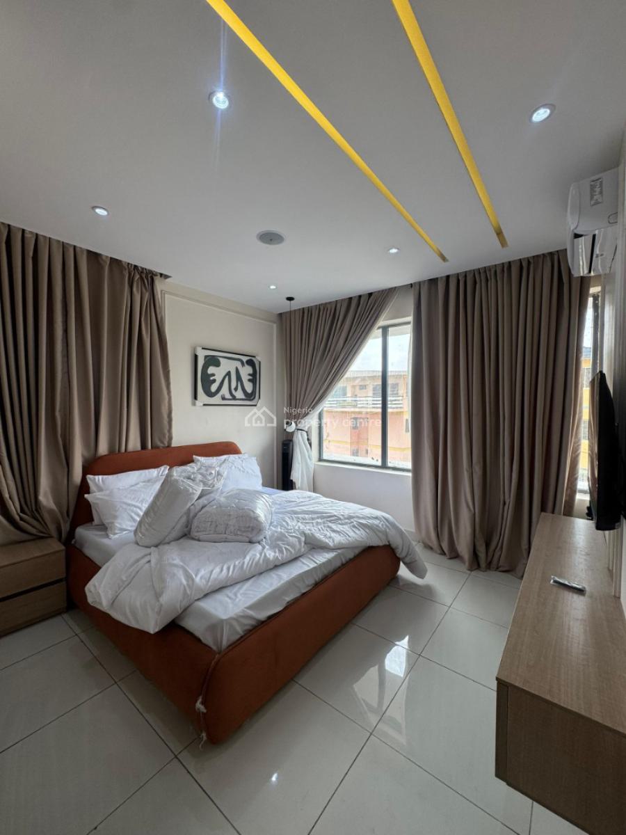 Luxury 1 Bedroom Apartment, Surulere, Lagos, Block of Flats for Sale