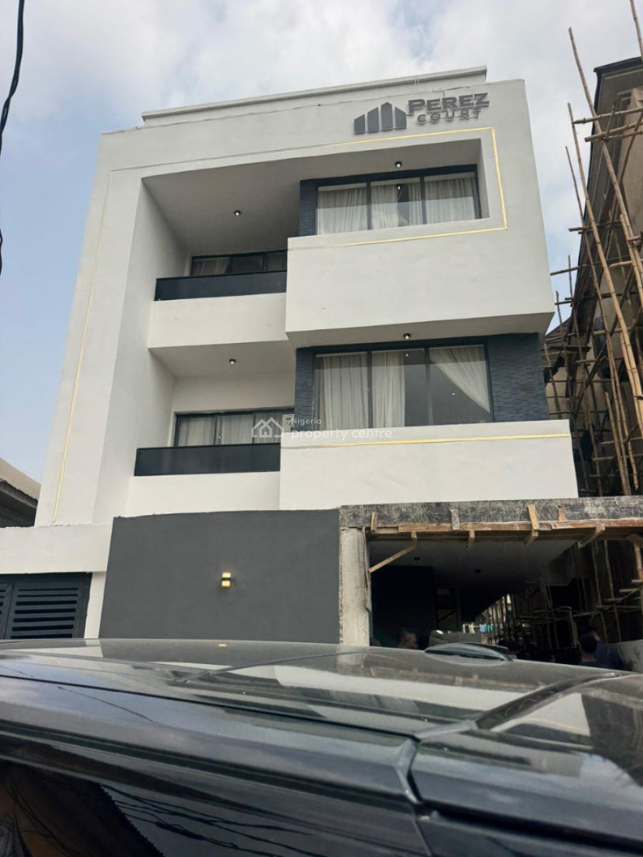 Luxury 1 Bedroom Apartment, Surulere, Lagos, Block of Flats for Sale