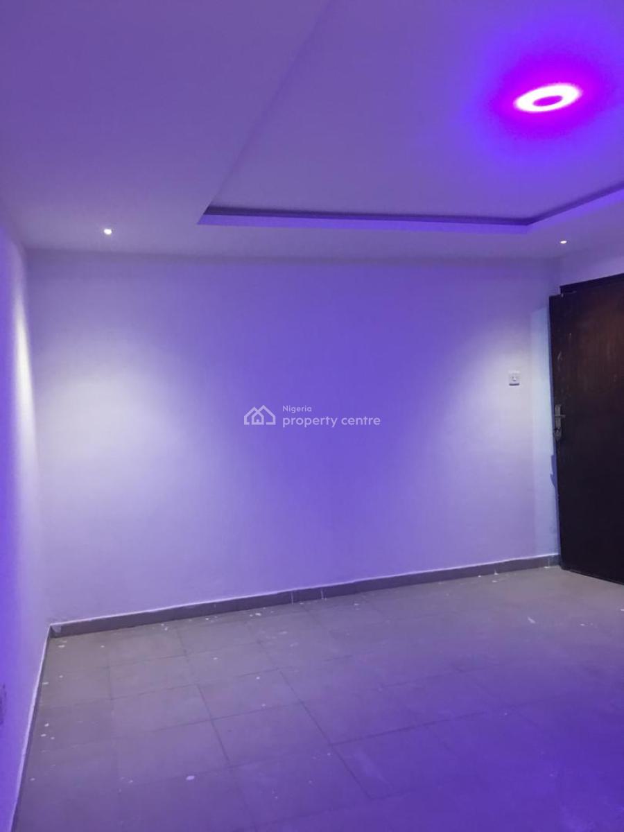 Luxury Serviced & Very Spacious Room and Parlor Self Contain, Victoria Island (vi), Lagos, Mini Flat (room and Parlour) for Rent