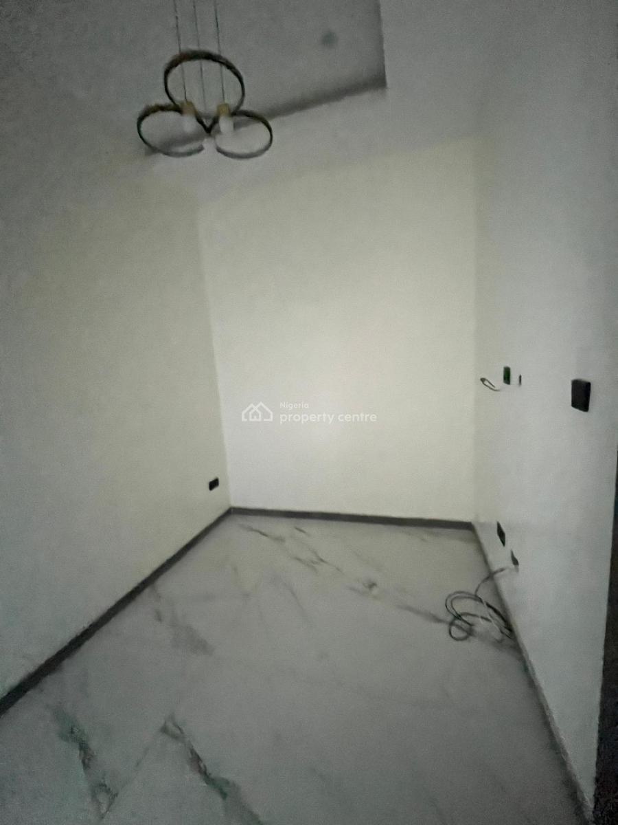 4 Bedroom Home, Lekki Phase 1, Lekki, Lagos, Terraced Duplex for Sale