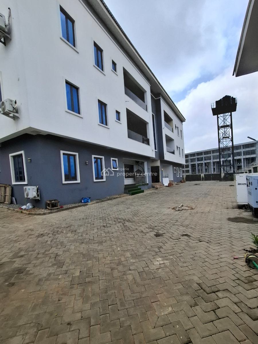 Three Bedroom with Bq, Jahi, Abuja, Flat / Apartment for Rent