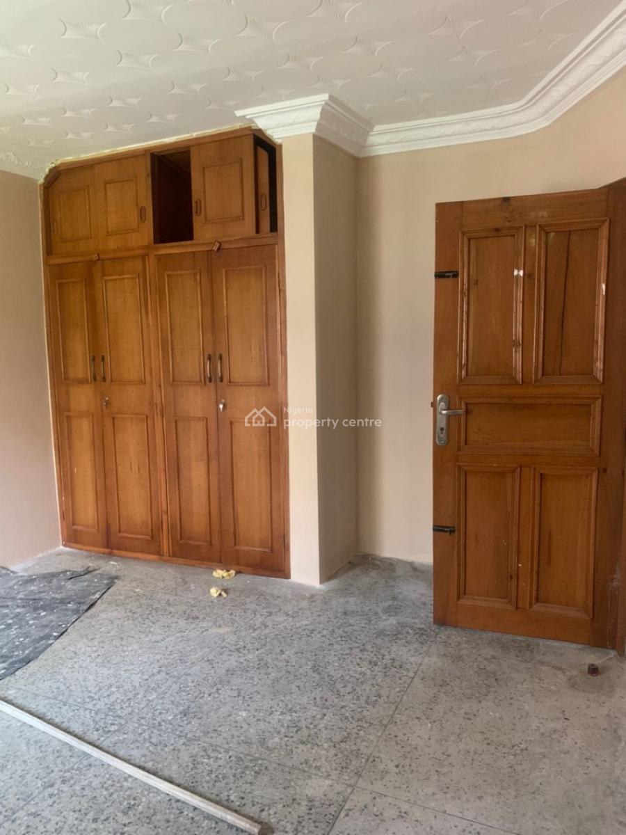 Neat 3-bedroom Apartment (back Unit), Lekki Phase 1, Lekki, Lagos, Flat / Apartment for Rent