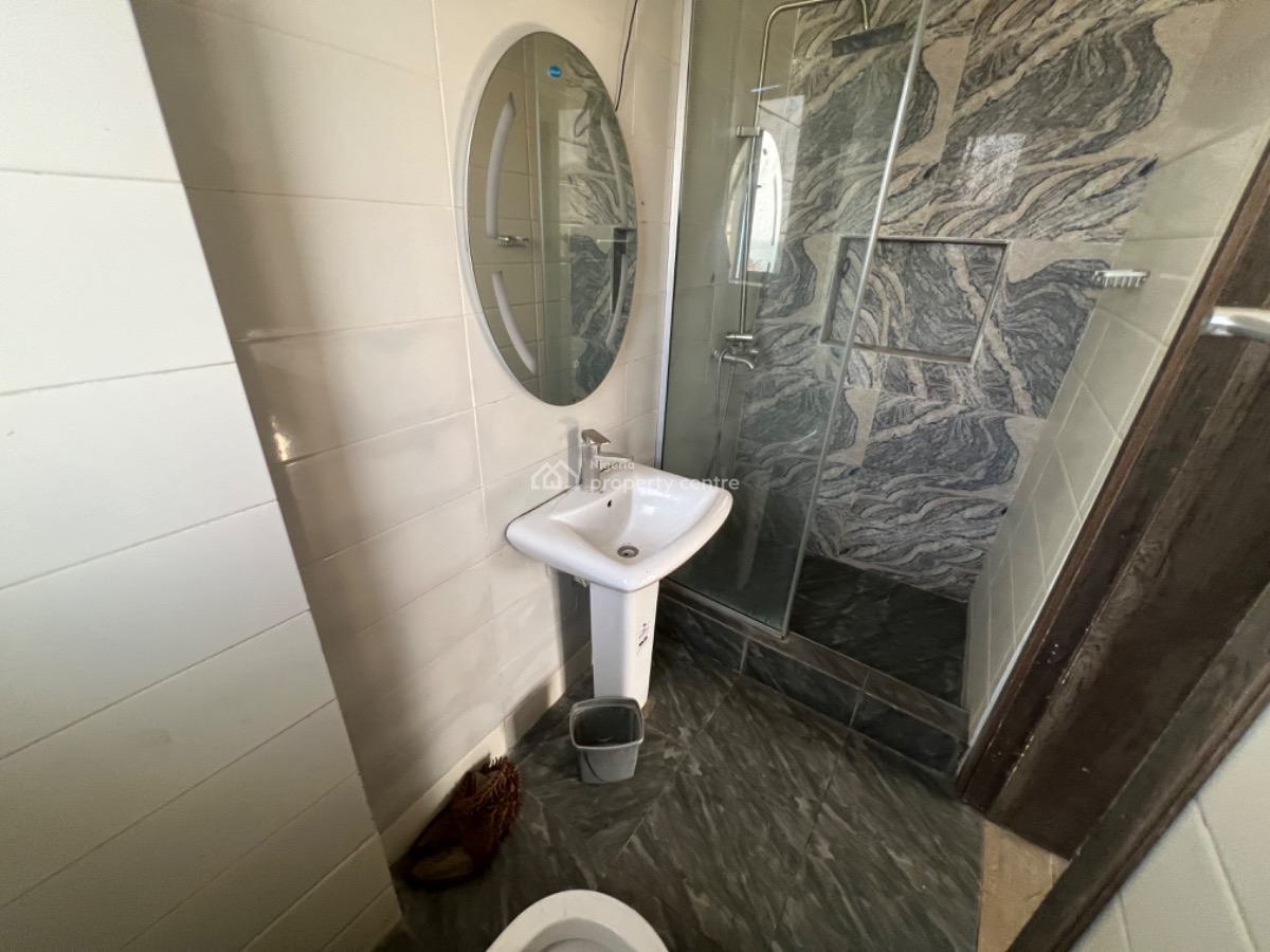 Fully Serviced 3 Bedroom Flat, Lekki Phase 1 Proper, Lekki Phase 1, Lekki, Lagos, Flat / Apartment for Rent