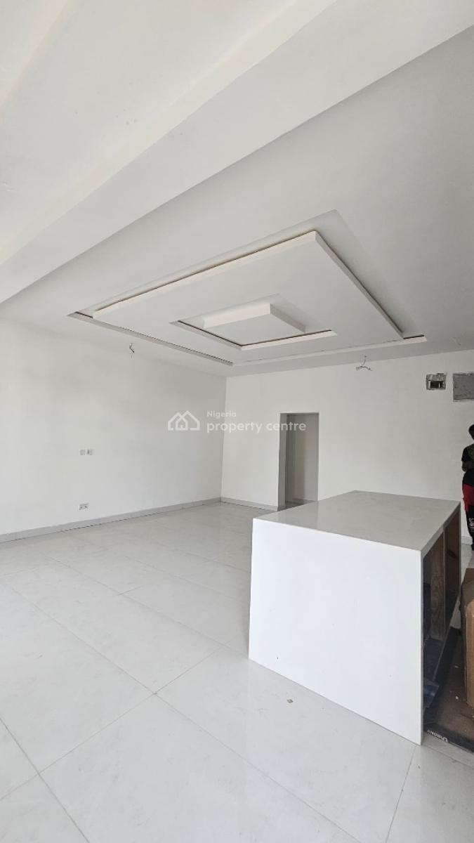 Spacious Luxury 2 Bedroom Apartment with Swimming Pool, Gym, Lekki Phase 1, Lekki, Lagos, Block of Flats for Sale