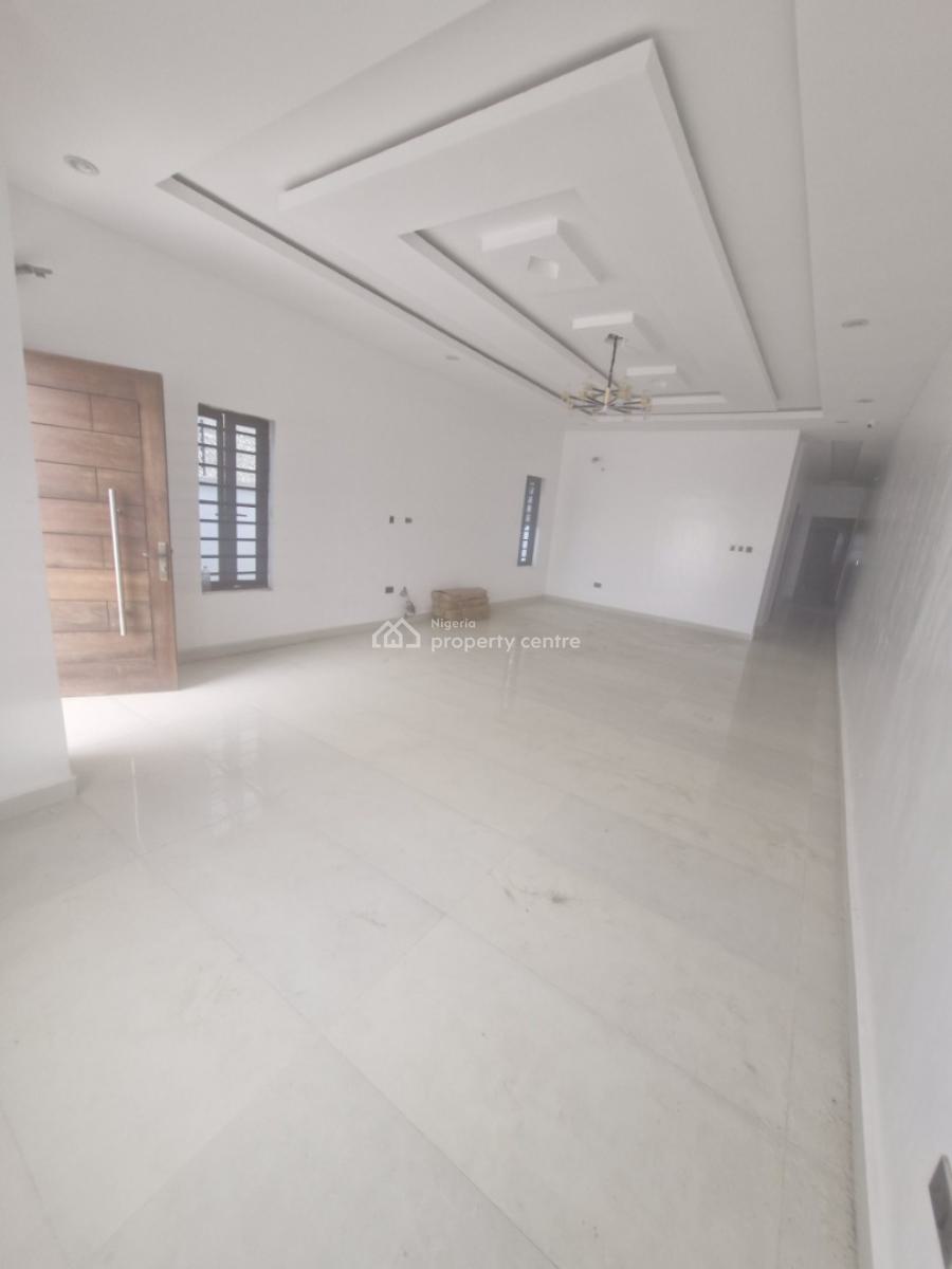 Spacious 4-bedroom Semi-detached Duplex with Bq, Ologolo, Lekki, Lagos, Semi-detached Duplex for Sale