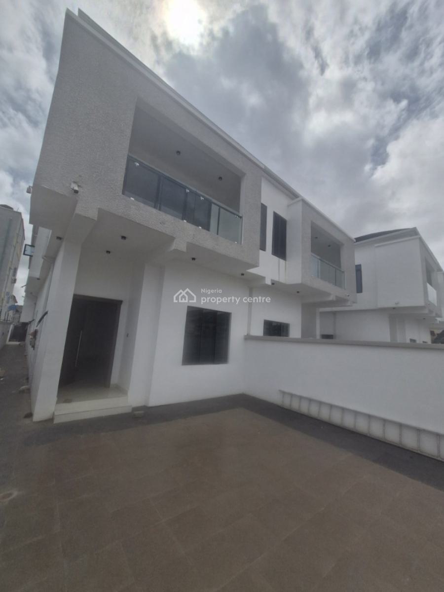 Spacious 4-bedroom Semi-detached Duplex with Bq, Ologolo, Lekki, Lagos, Semi-detached Duplex for Sale