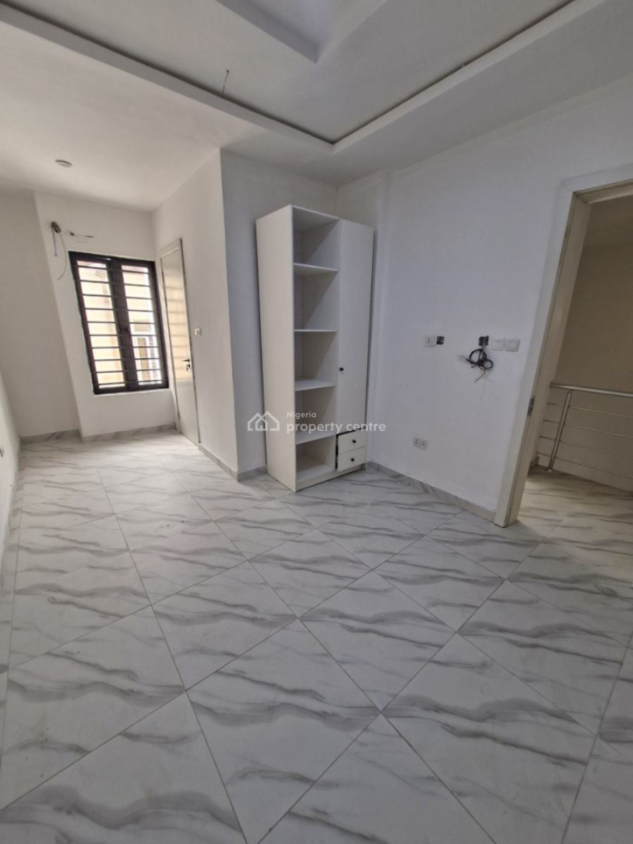 Modern 4-bedroom Terrace Duplex with Bq, Ologolo, Lekki, Lagos, Terraced Duplex for Sale