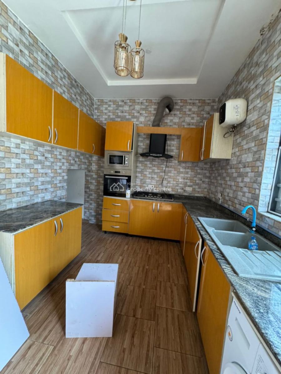 Very Big Studio with Very Big Kitchen (tmain Duplex Kitchen) & Wardrob, Van Daniels Estate, Orchid Road, Lekki, Lagos, Self Contain (single Rooms) for Rent