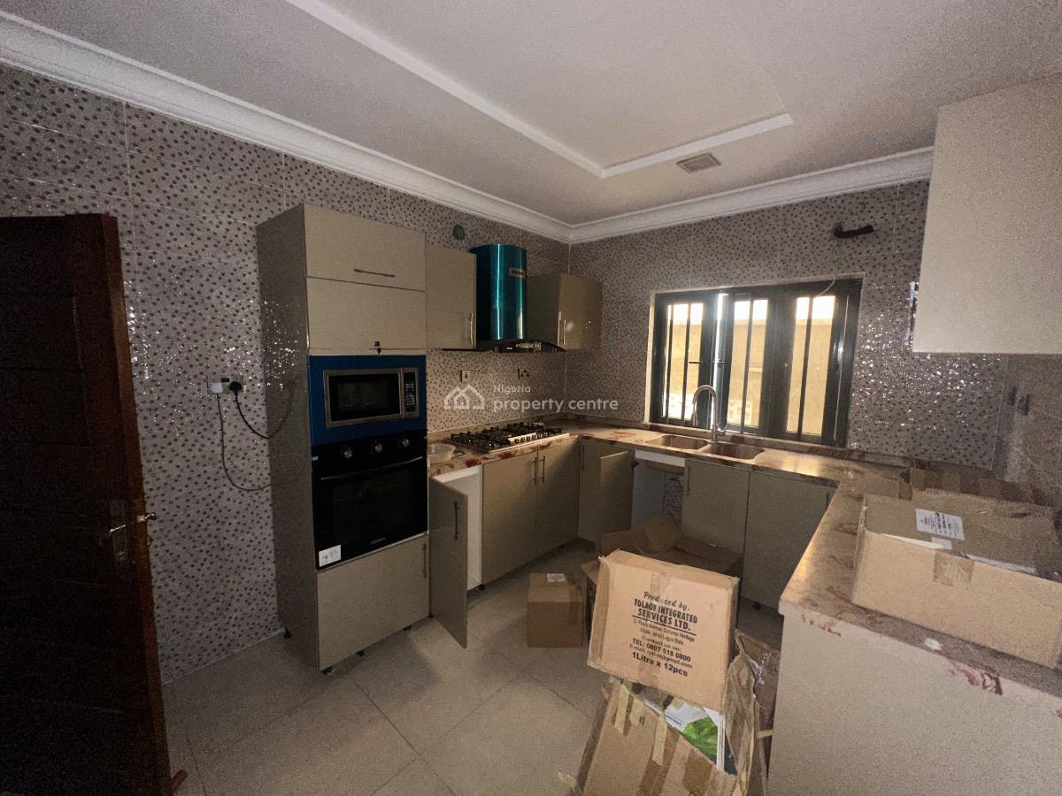 Fully Serviced Spacious 2 Bedroom Terrace Duplex with Study & Box Room, Lekki Phase 1, Lekki, Lagos, Terraced Duplex for Rent