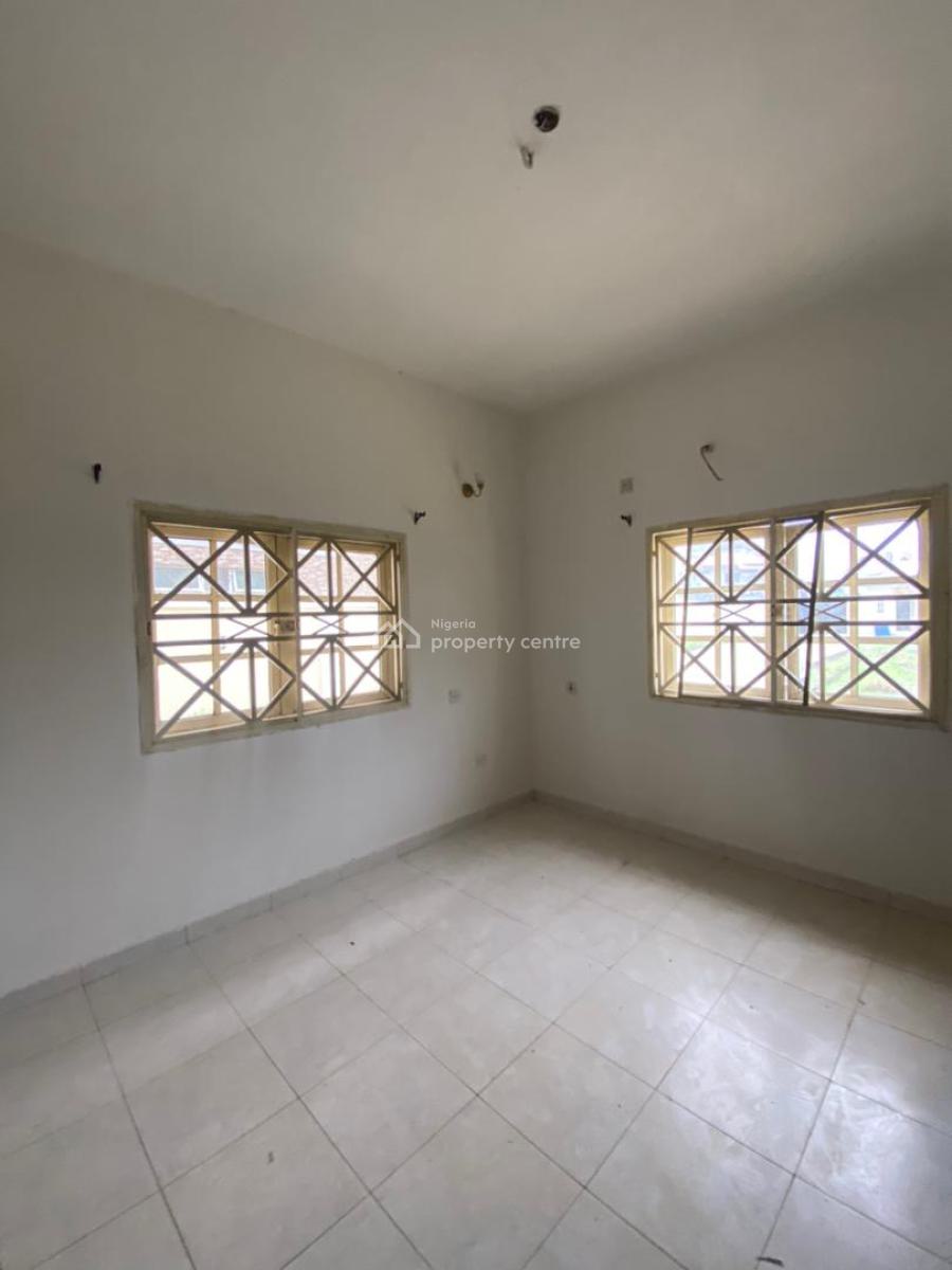 Very Spacious 3bed Room Apartment, Along Ogombo Road, Ogombo, Ajah, Lagos, Flat / Apartment for Rent