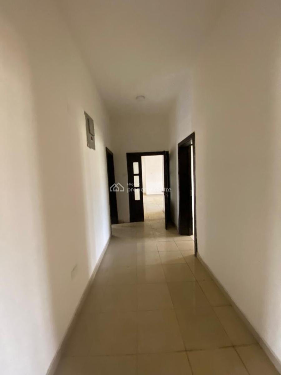 Very Spacious 3bed Room Apartment, Along Ogombo Road, Ogombo, Ajah, Lagos, Flat / Apartment for Rent