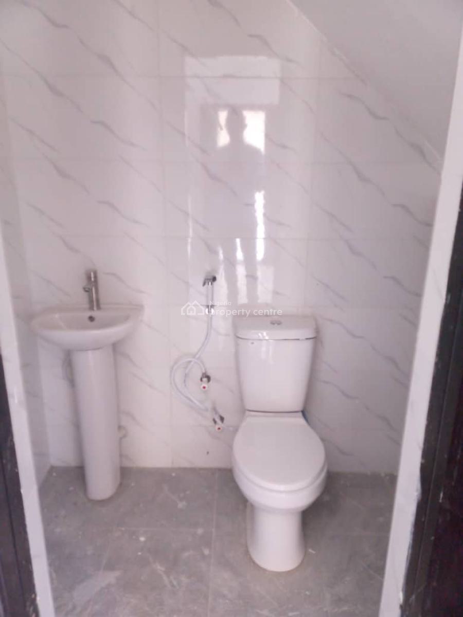 a Luxury 4 Bedrooms Duplex with Excel, Silver Point Estate, Badore, Ajah, Lagos, Flat / Apartment for Rent