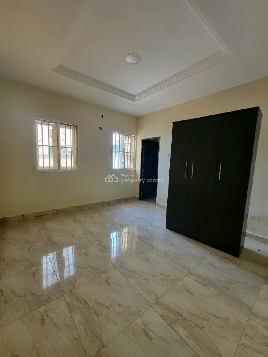 Well Built 3 Bedrooms Flat on a Tarred Access Road, Gilmor Area Tarred Access Road, Jahi, Abuja, Flat / Apartment for Rent