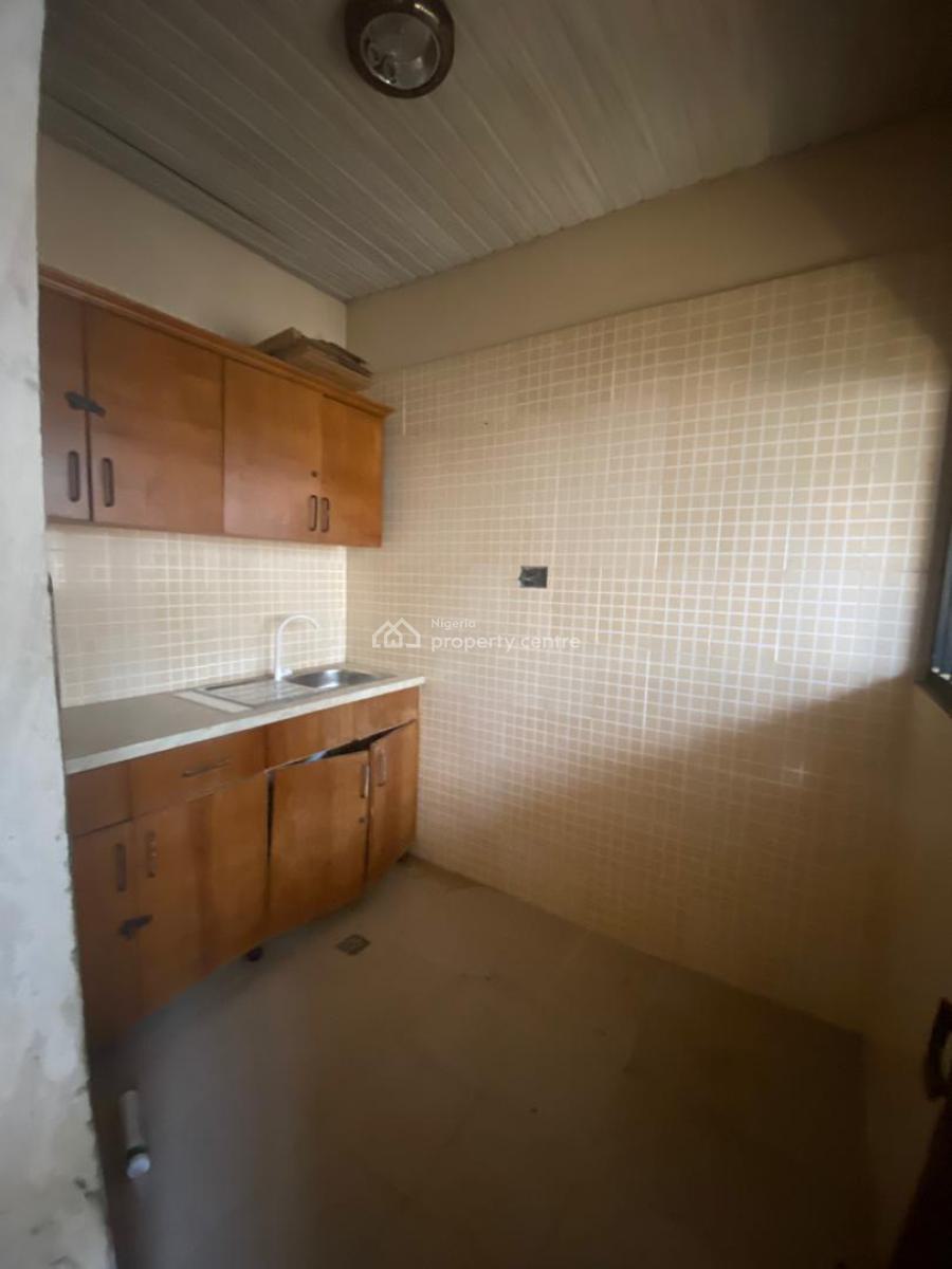 Self Serviced 1 Room Self Contained, By Pinnacle Filling Station Lekki Phase One Right Hand Side, Lekki Phase 1, Lekki, Lagos, Self Contain (single Rooms) for Rent