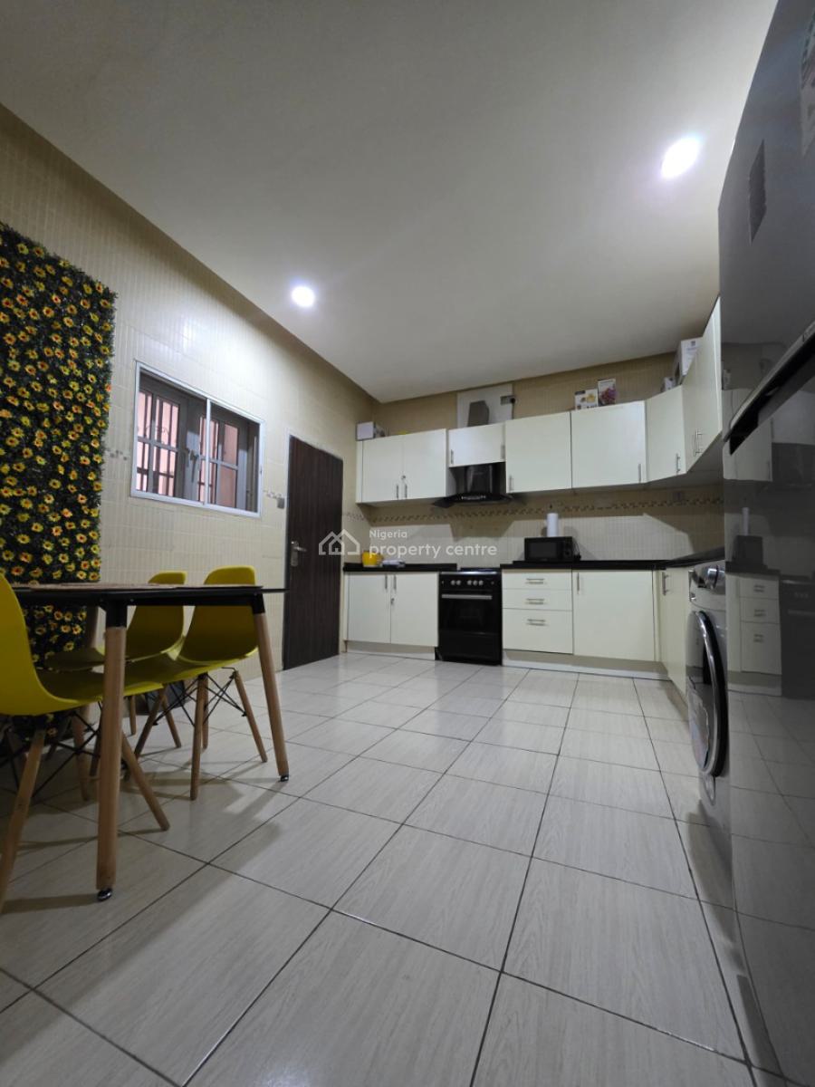 Furnished 2 Bedrooms Flat, Near American International School, Durumi, Abuja, Flat / Apartment for Rent