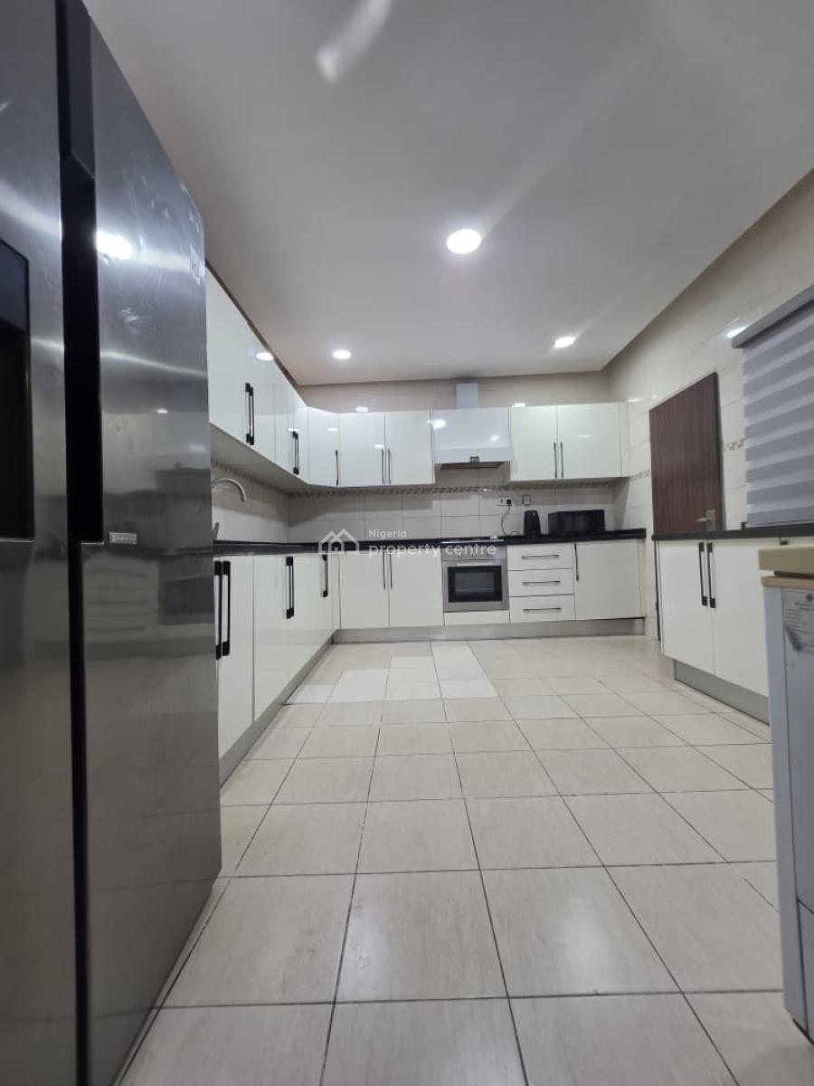 Luxury Spacious 3 Bedroom Service and Furnished Apartment, American International School, Durumi, Abuja, Flat / Apartment for Rent