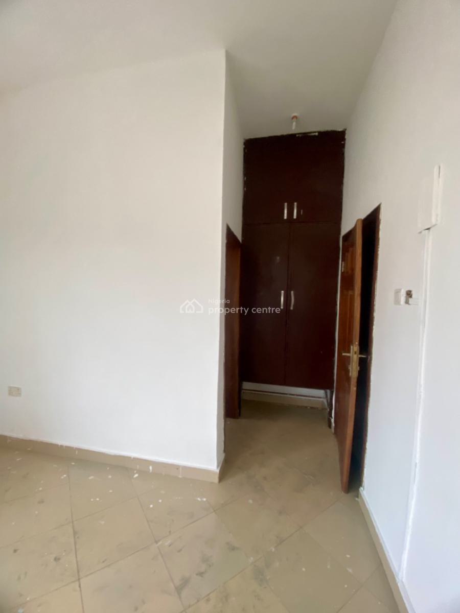 Self Contained Upstairs, Good Estate & Walkable to Express, Lbs Sangotedo Ajah Lagos, Ipaja, Lagos, Self Contain (single Rooms) for Rent
