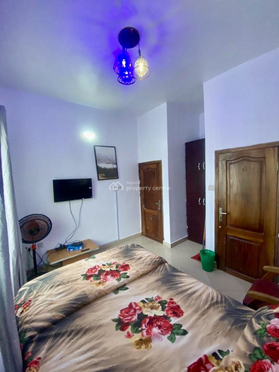 Self Con Upstairs, Good Estate & Walkabe to Express, Lbs, Sangotedo, Ajah, Lagos, Self Contain (single Rooms) for Rent