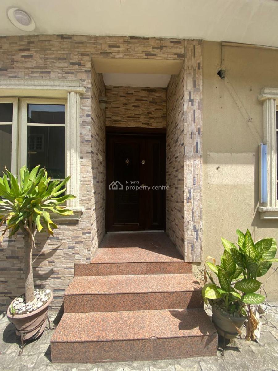 Renovated,self Serviced 4 Bedroom Terraced Duplex with Bq, By Pinnacle Filling Station, Marwa Bus Stop, Lekki Phase 1 Right Side, Lekki Phase 1, Lekki, Lagos, Terraced Duplex for Rent