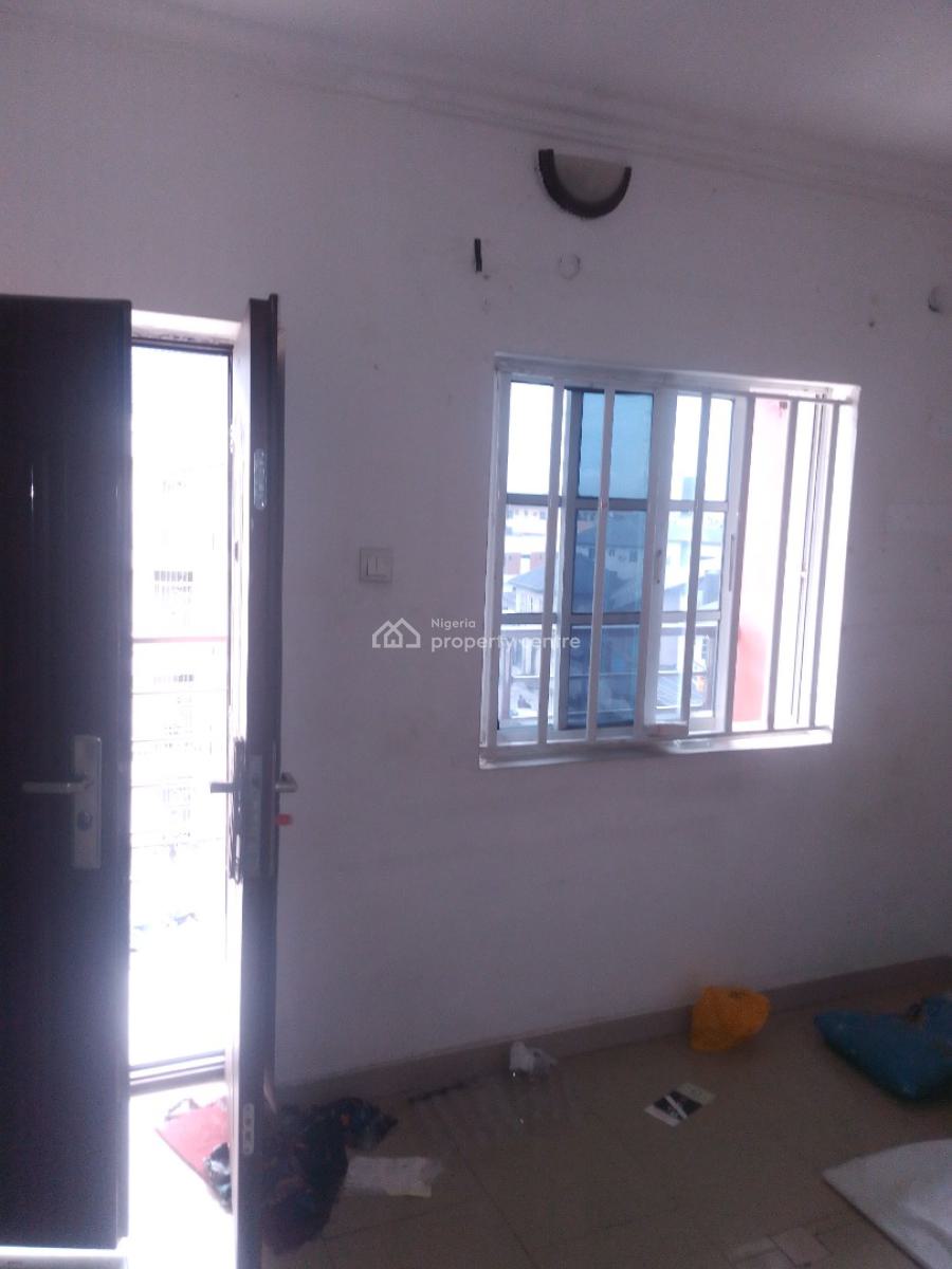 Miniflat Upstairs, Jakande Lekki Lagos State, Jakande, Lekki, Lagos, Mini Flat (room and Parlour) for Rent