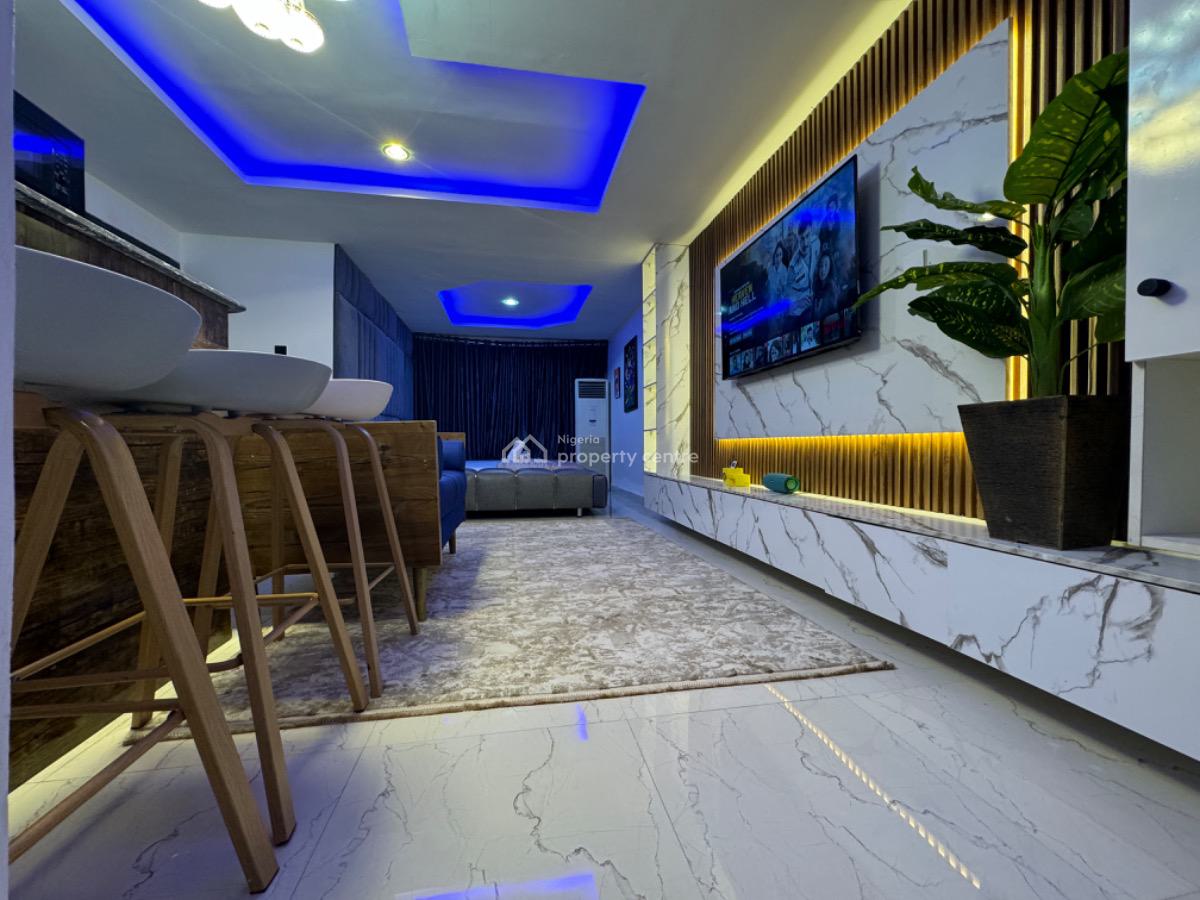 Cozy Pent House with Balcony for R&r, Nos. 21 Yaounde Street, Zone 6, Wuse, Abuja, Self Contain (single Rooms) Short Let