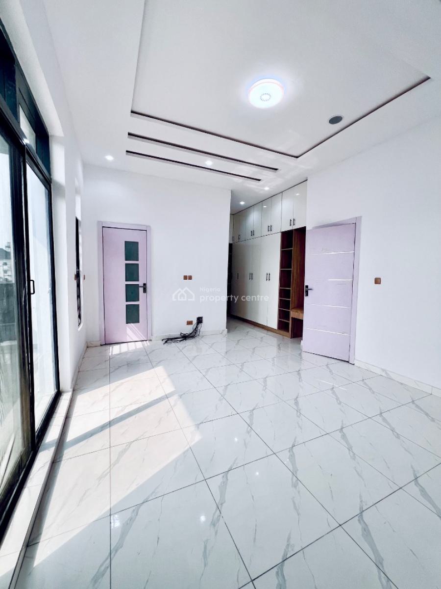 Family-oriented 4-bedroom Home with Ample Space, Ikota, Lekki, Lagos, Semi-detached Duplex for Sale