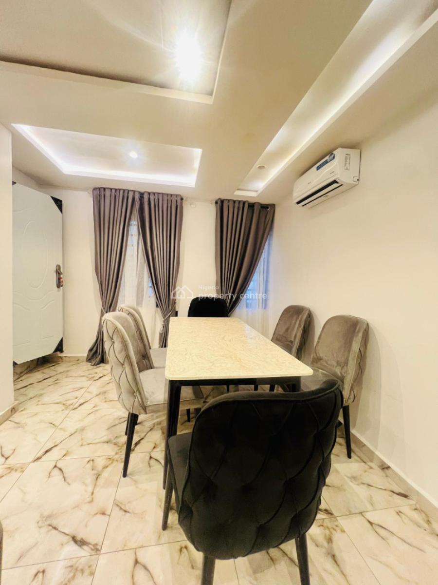 Exquisitely Furnished 3 Bedroom Apartment in a Well Secured Neighborho, Lekki, Lagos, Flat / Apartment for Sale