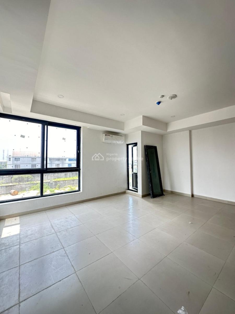 Exquisite 3 Bedroom Apartment with Bq, Swimming Pool and Gym, Lekki Phase 1, Lekki, Lagos, Flat / Apartment for Sale