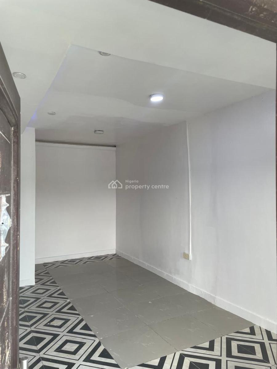 Cozy Self Contain, Along Chevron Drive, Lekki, Lagos, Self Contain (single Rooms) for Rent