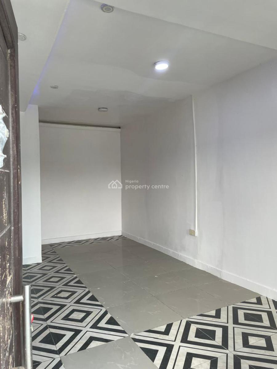 Cozy Self Contain, Along Chevron Drive, Lekki, Lagos, Self Contain (single Rooms) for Rent
