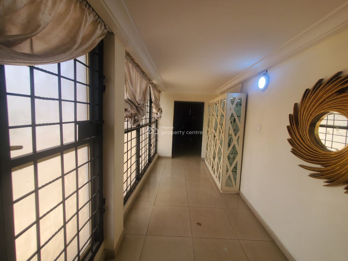 Well Maintained 4-bedroom Penthouse with Bq, Lekki Phase 1, Lekki, Lagos, House for Rent