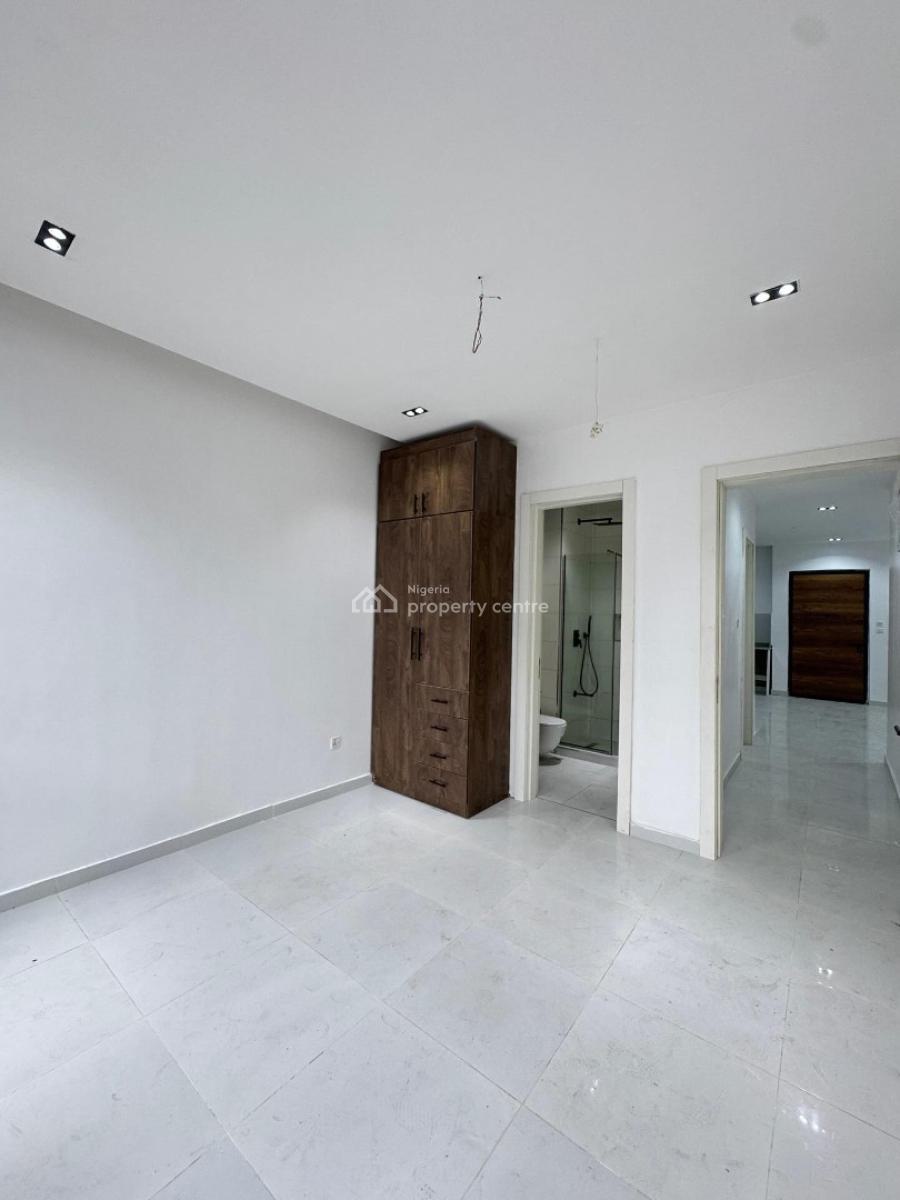 2 Bedroom Smart Home Apartments with Swimming Pool, and Gym, Ologoro, Lekki, Lagos, Block of Flats for Sale