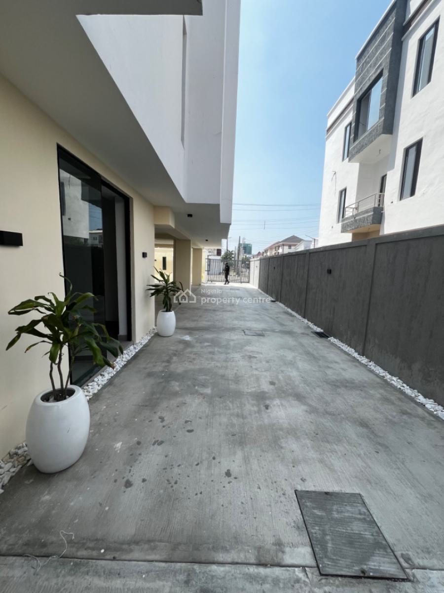 3 Bedroom Apartment with Bq, Lekki Phase 1, Lekki, Lagos, Flat / Apartment for Sale