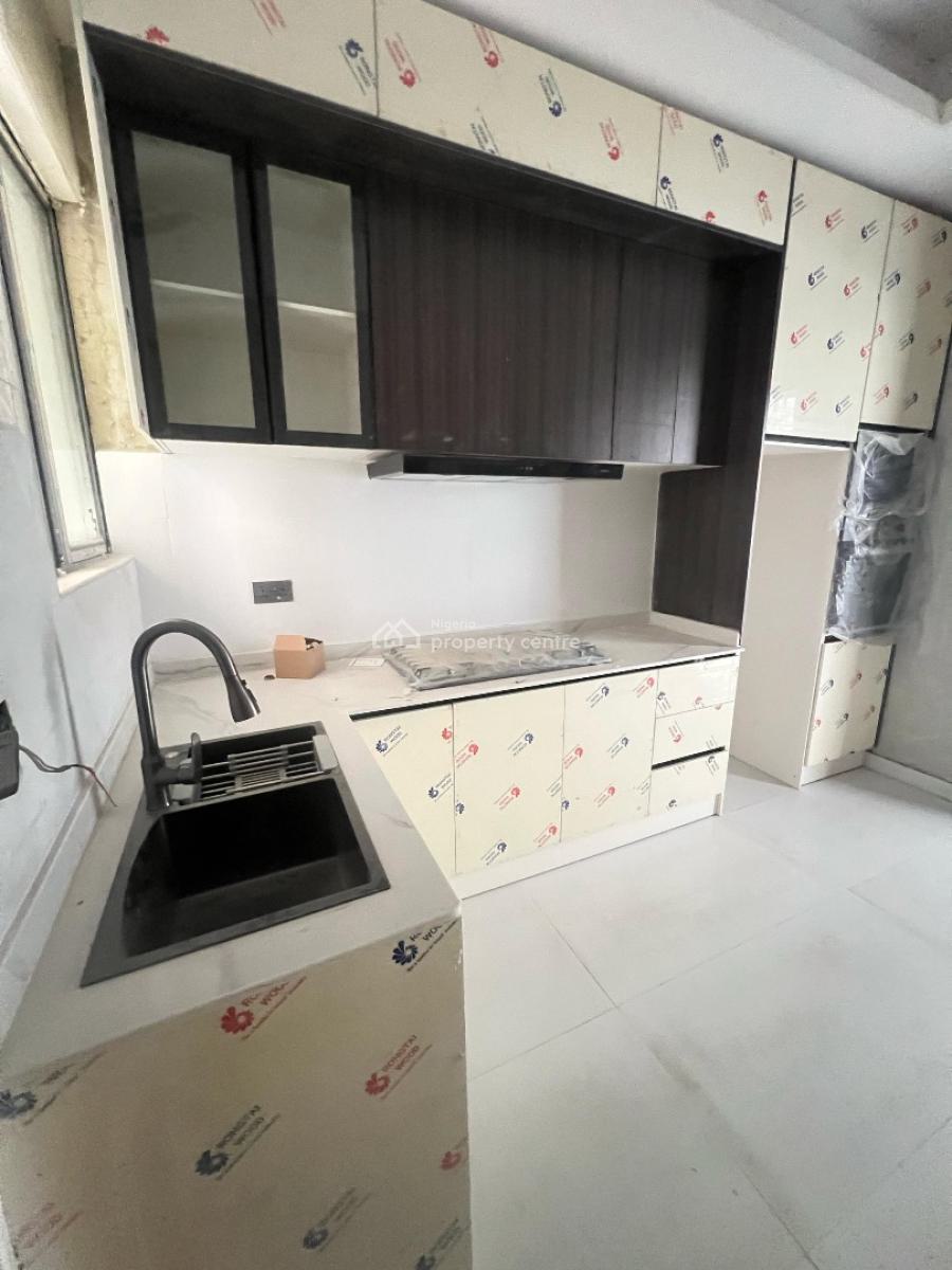 Very Spacious, Well Ventilated 2-bedroom Luxury Apartment, Lekki Phase 1, Lekki, Lagos, Flat / Apartment for Sale