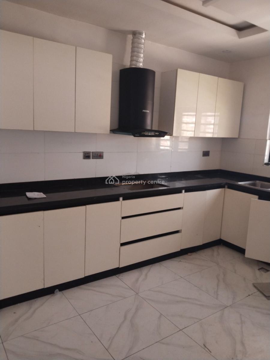 Spacious 2 Bedroom Flat, By Nike Arts Gallery Road, Ikate, Lekki, Lagos, Flat / Apartment for Rent