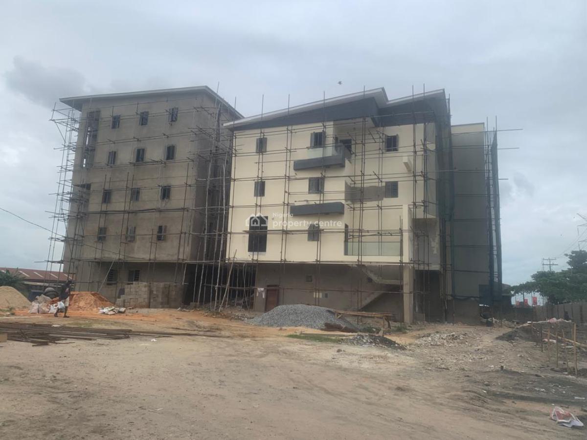 Newly Built All Rooms Ensuite 2bedroom, Eric Moore Surulere, Eric Moore, Surulere, Lagos, Flat / Apartment for Sale