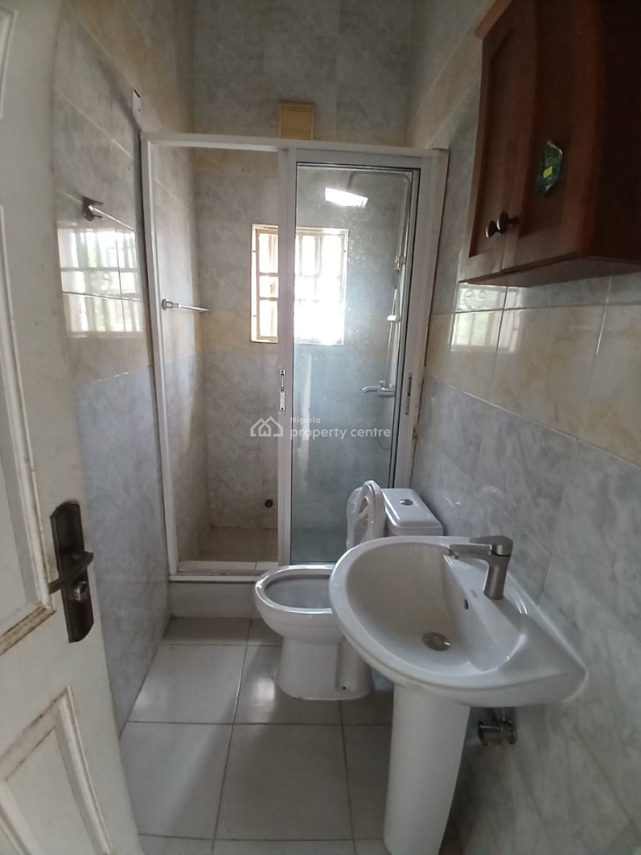 Well Renovated 4 Bedroom Detached Duplex, Apo Abuja By National Assembly Qt, Apo, Abuja, Semi-detached Duplex for Rent