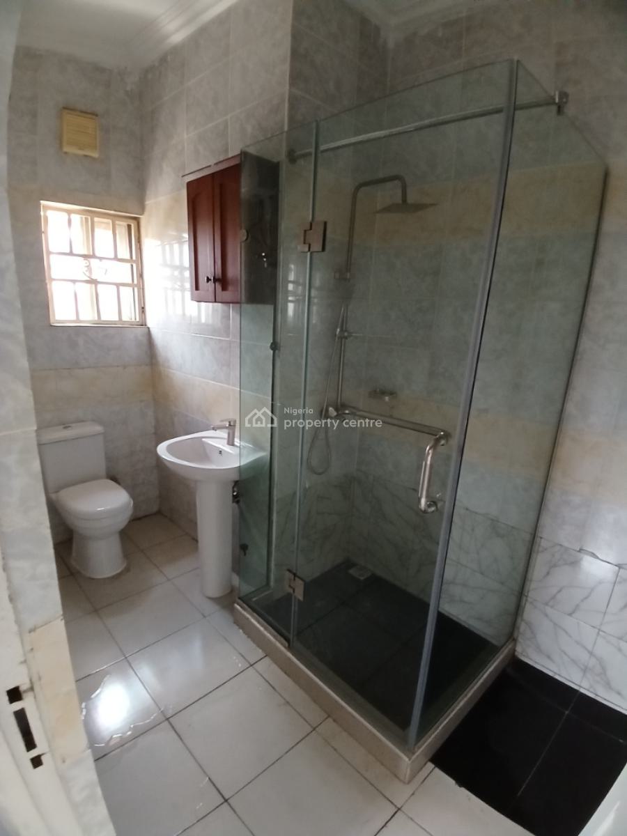 Well Renovated 4 Bedroom Detached Duplex, Apo Abuja By National Assembly Qt, Apo, Abuja, Semi-detached Duplex for Rent
