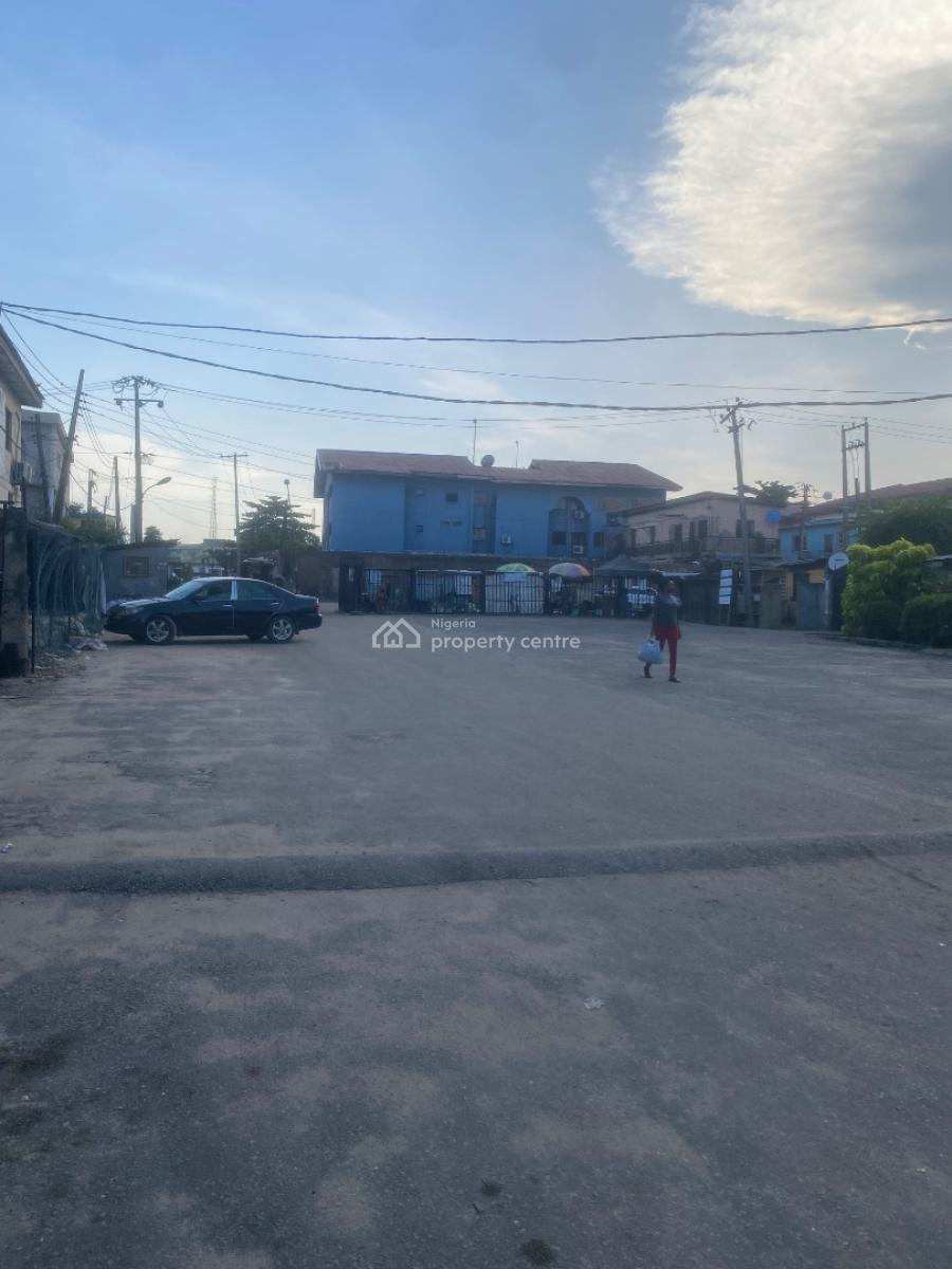 Fully Furnished Self Contain, Jibowu, Yaba, Lagos, Self Contain (single Rooms) for Rent